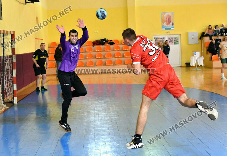 Хандбалистите от Хасково и Минерални бани играят мачове в помощ на Дани