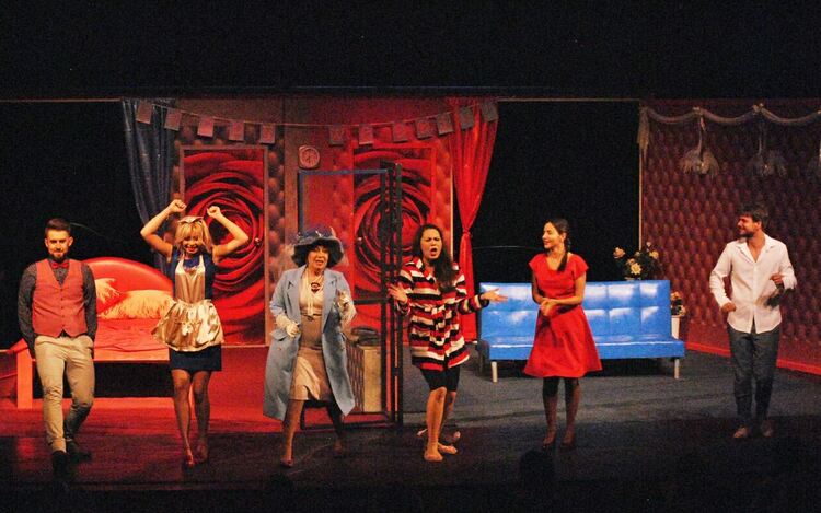 Звезди от Народния театър ще ни представят "Перфектната сватба"