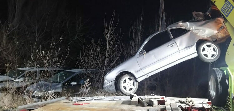 25-годишен водач загина на място след удар в дърво до ханче „Клокотница“