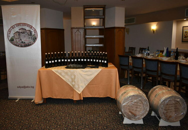Избраха най-добрия винар сред предприемачите в Асеновград и региона (снимки)
