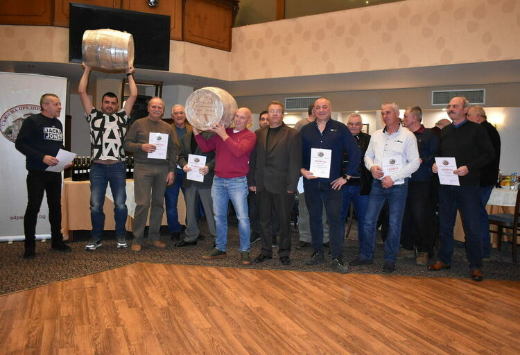 Избраха най-добрия винар сред предприемачите в Асеновград и региона (снимки)