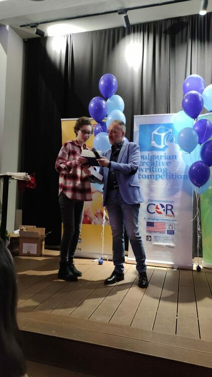 Джерен от „Славейков“ първенец по творческо писане на английски език