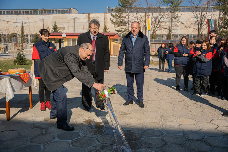 Фабрика „Искра“ осигурява своята енергийна  независимост с нова фотоволтаична централа