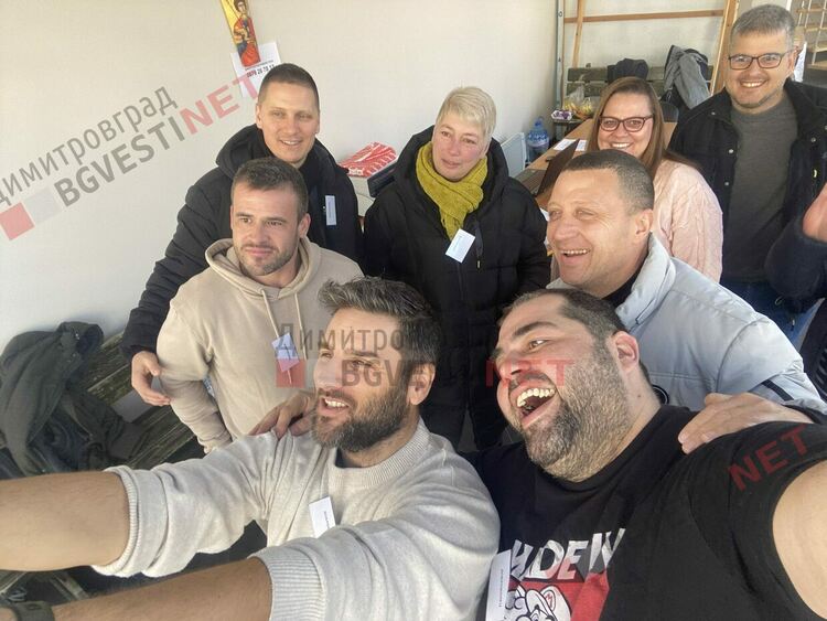 Дарители от Димитровград, Хасково и Стара Загора се включиха в кампанията "Димитровград подава ръка" - приключва в петък вечер