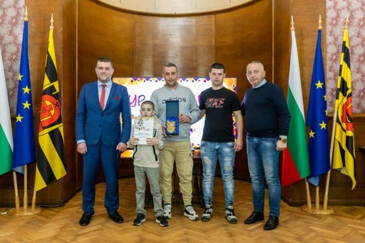 Официално наградеха сурвакарските и кукерските групи, отличени на XXIX Международен фестивал на маскарадните игри &bdquo;Сурва&ldquo; 2023