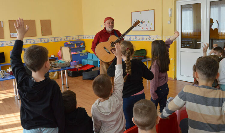 Деца от Кърджали откриха приказния свят на джаза