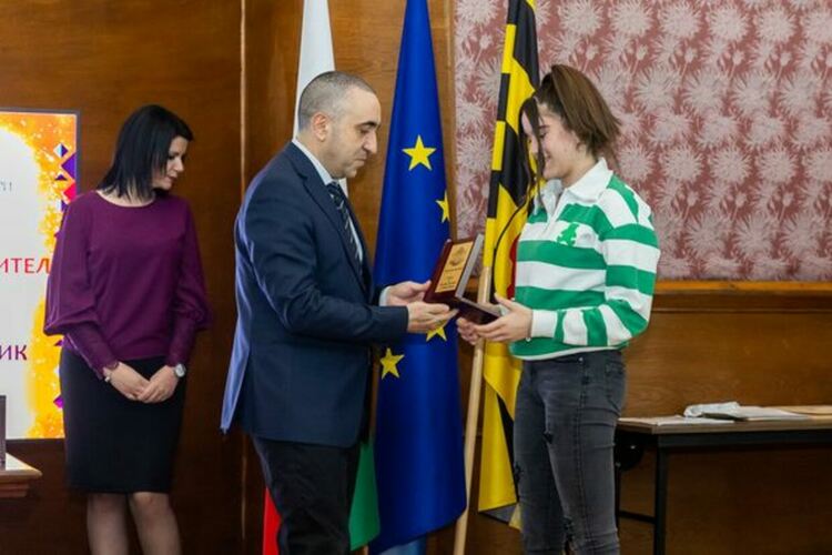 Официално наградеха сурвакарските и кукерските групи, отличени на XXIX Международен фестивал на маскарадните игри &bdquo;Сурва&ldquo; 2023