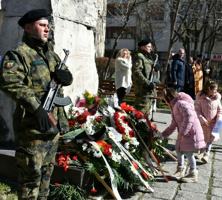 150 години безсмъртие - Асеновград се поклони пред Апостола на свободата 