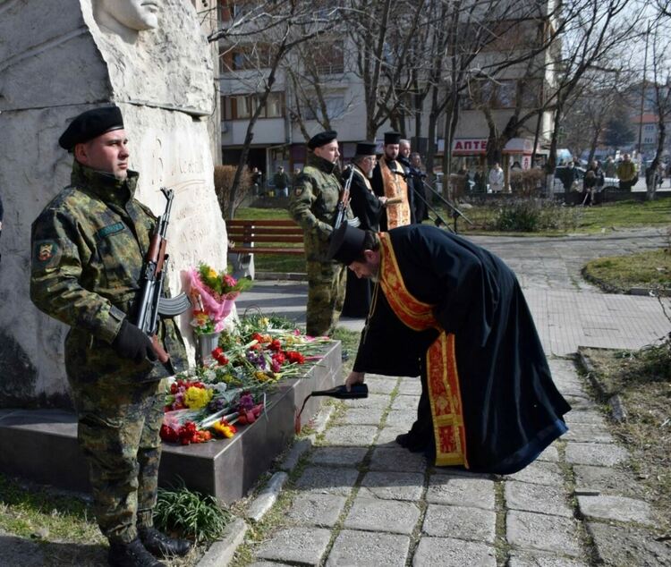 150 години безсмъртие - Асеновград се поклони пред Апостола на свободата 