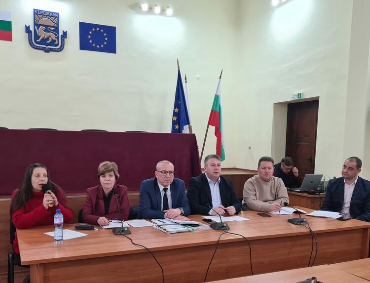 Проведе се обществено обсъждане на проект за промени на Наредбата за синята зона в Кърджали