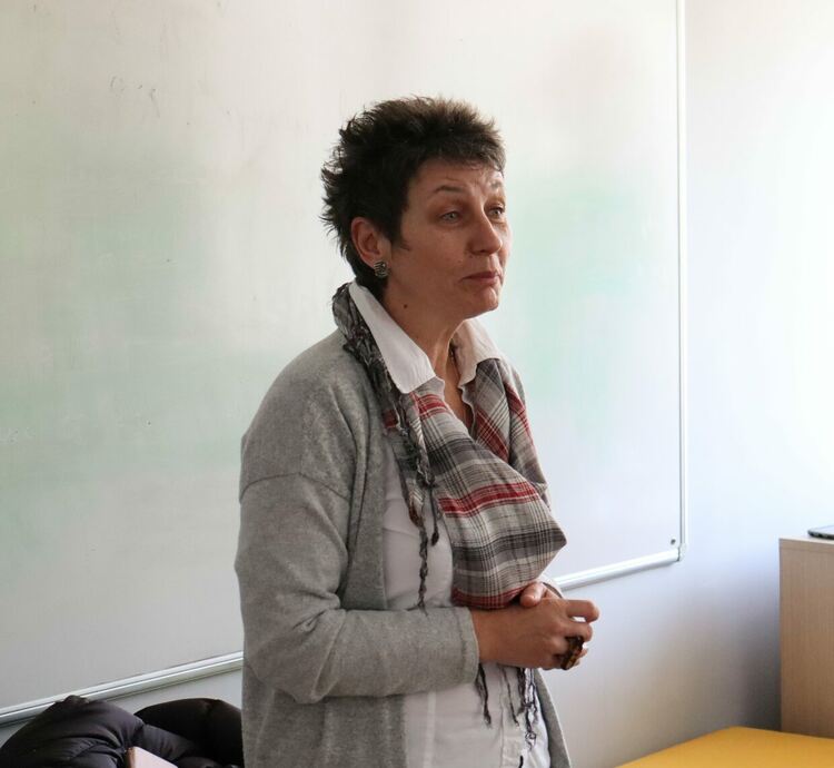 Ученици дискутираха за зависимостите в открит урок с експерти