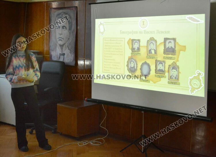 Наградиха 24 ученици в конкурса за есе и презентация „Завещано от Апостола“