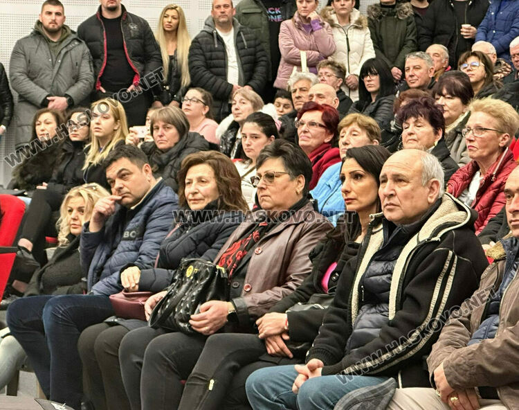 Кметове от Хасковско посрещнаха Бойко Борисов в Любимец