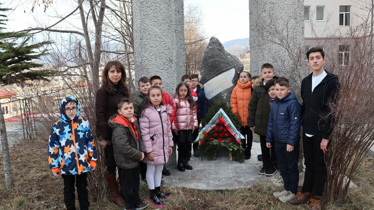 СУ „Васил Левски“ в Ардино отбеляза 150-та годишнина от гибелта на Апостола на Свободата