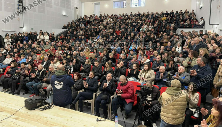 Кметове от Хасковско посрещнаха Бойко Борисов в Любимец