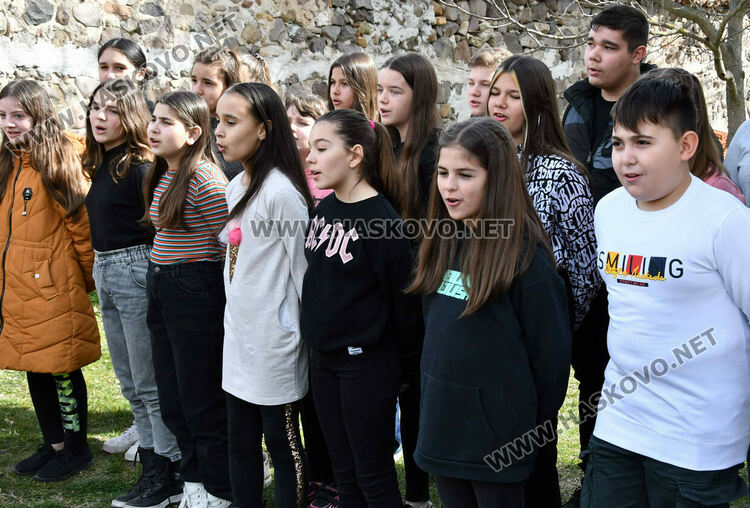 Откриха паметна плоча на Васил Левски в двора на църквата в Гарваново