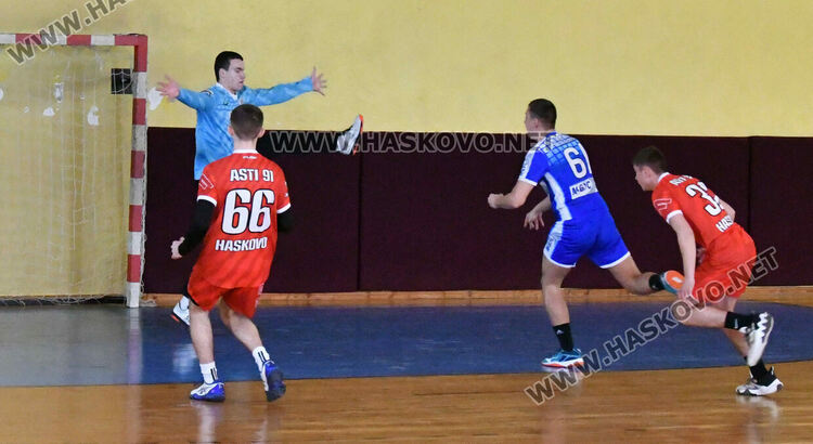 „Асти“ записа победа и загуба в първенството за хандбалисти до 19 г.