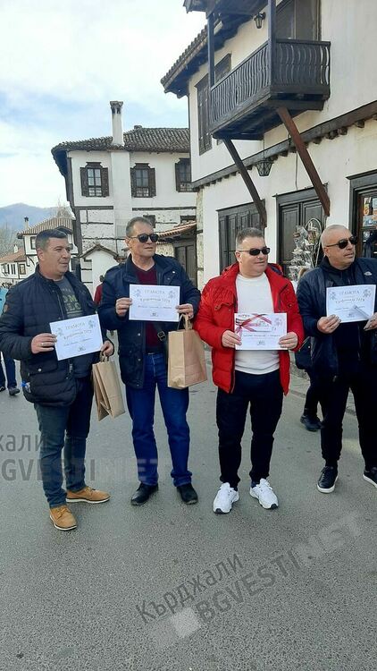 Кърджалийци покориха с вината си Златоград, връщат се с ценни награди от Трифониадата