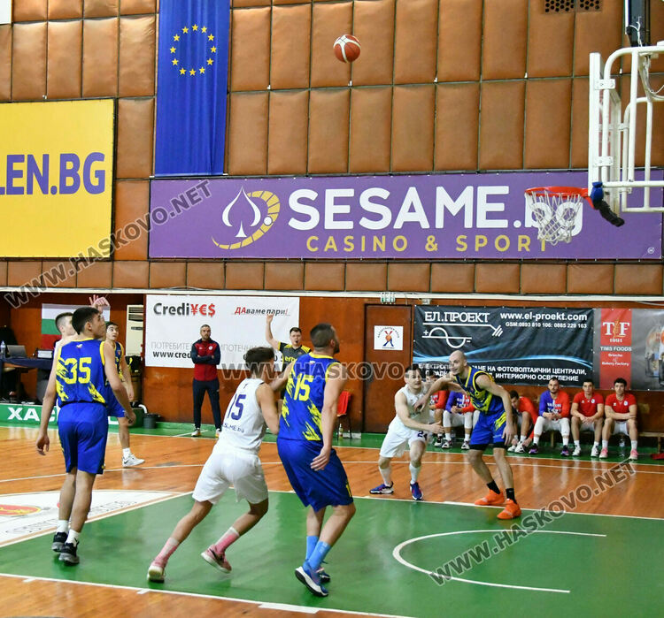 Бакетболистите на Хасково взеха дербито с „Хебър“