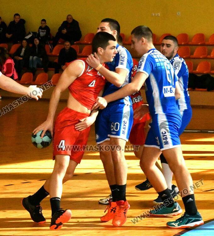 „Асти“ записа победа и загуба в първенството за хандбалисти до 19 г.