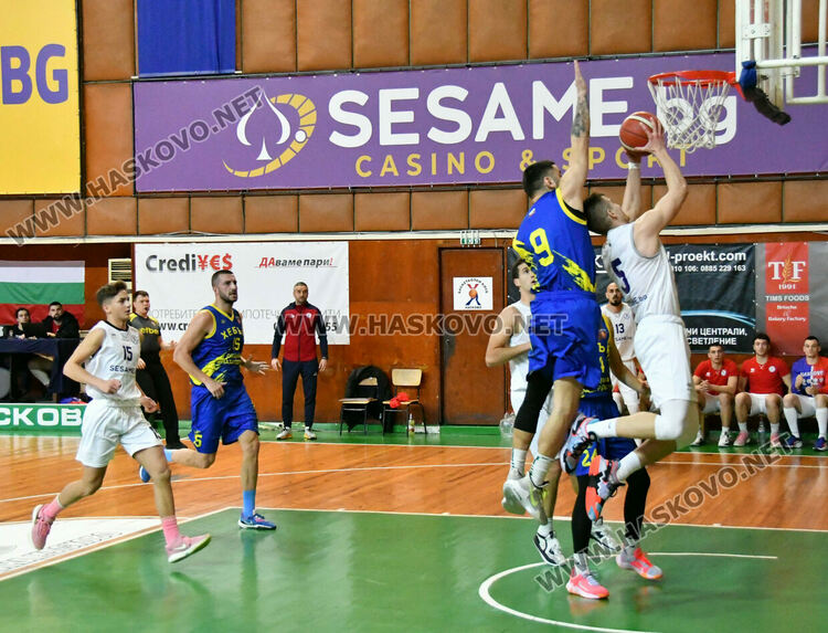 Бакетболистите на Хасково взеха дербито с „Хебър“
