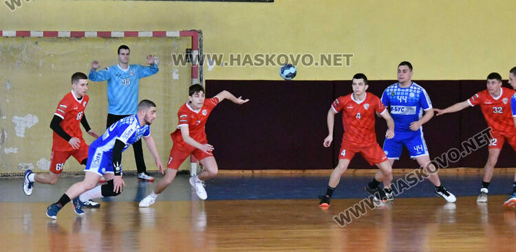 „Асти“ записа победа и загуба в първенството за хандбалисти до 19 г.