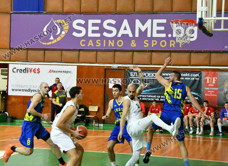 Бакетболистите на Хасково взеха дербито с „Хебър“
