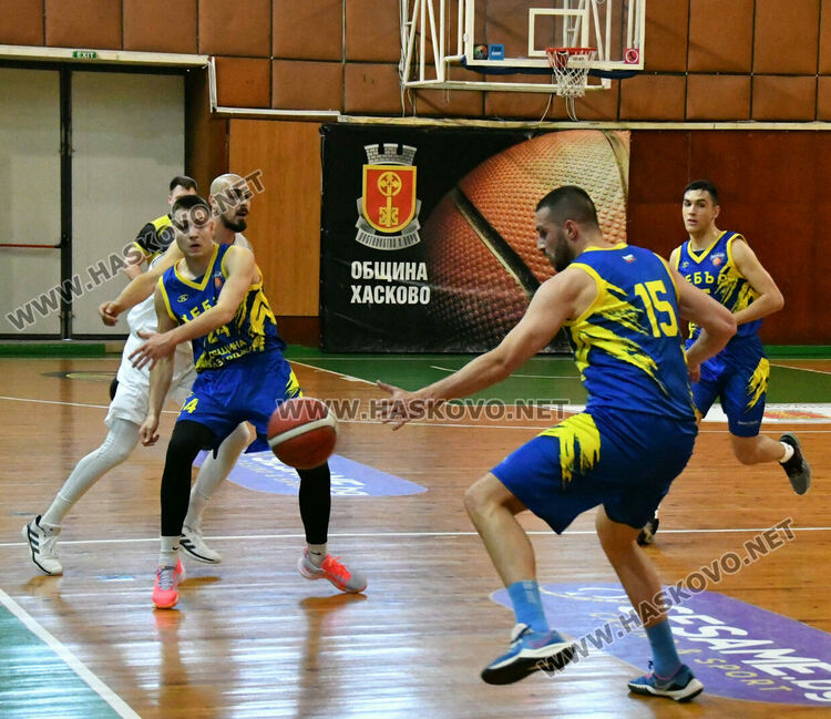 Бакетболистите на Хасково взеха дербито с „Хебър“