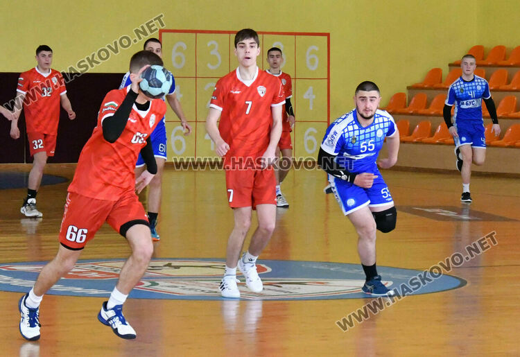 „Асти“ записа победа и загуба в първенството за хандбалисти до 19 г.