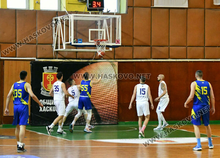 Бакетболистите на Хасково взеха дербито с „Хебър“