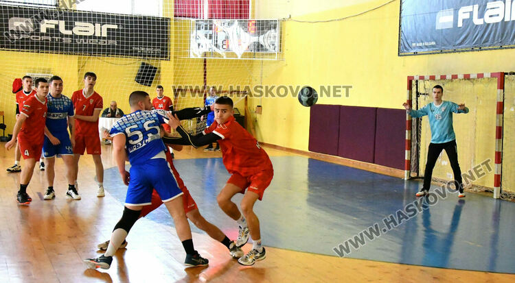 „Асти“ записа победа и загуба в първенството за хандбалисти до 19 г.