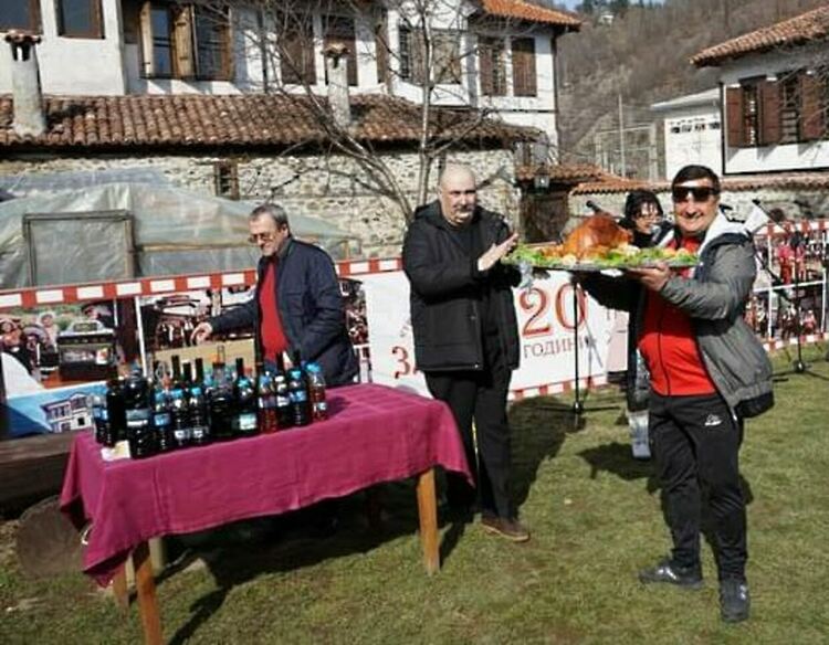 Трима майстори на вино от Хасково сред призьорите на „Трифониада“ в Златоград