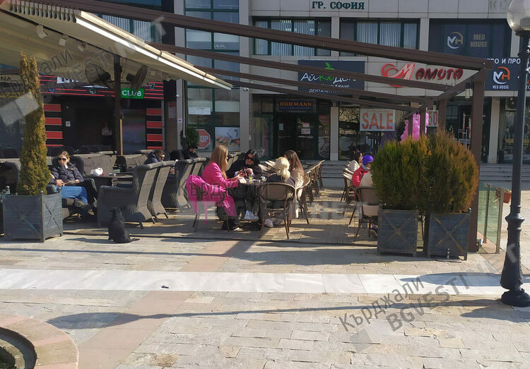  Предимно слънчево и ветровито днес в Кърджали