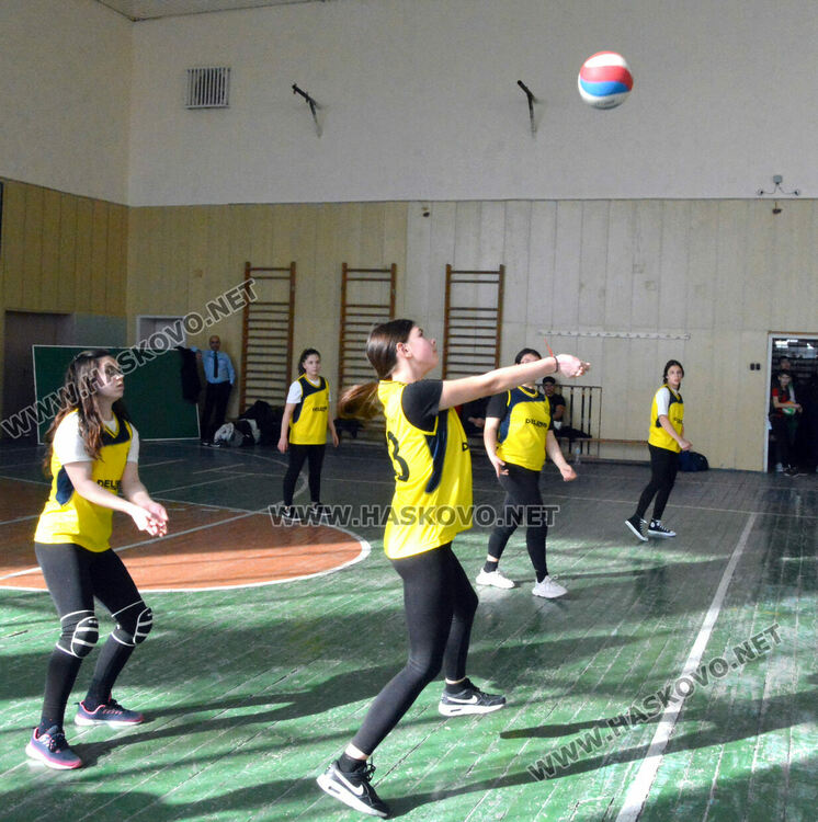 Ученическите игри продължават с първенство по волейбол