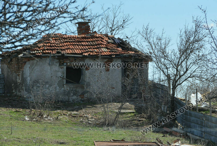 Разчистват незаконно сметище, още две глоби за хасковлия