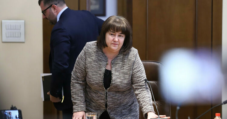 "Изпуска се моментът". Кой забави членството на България в еврозоната