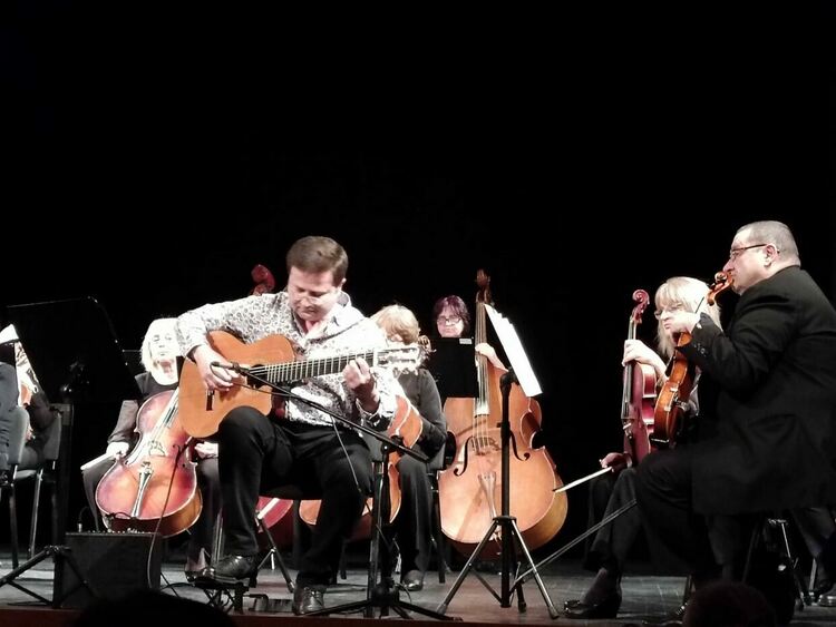 Музиката на Пиацола беше посрещната с аплодисменти в Хасково