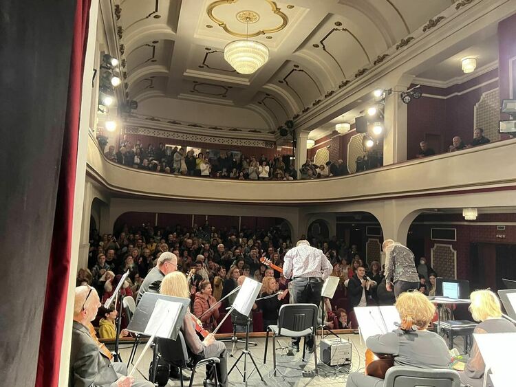 Музиката на Пиацола беше посрещната с аплодисменти в Хасково