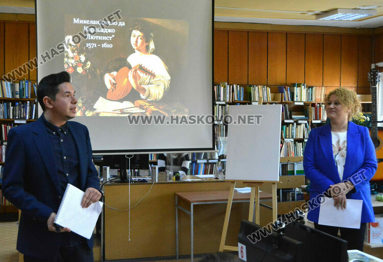 Преподаватели по музиката и изобразително от училище „Шандор Петьофи“ направиха бинарен урок