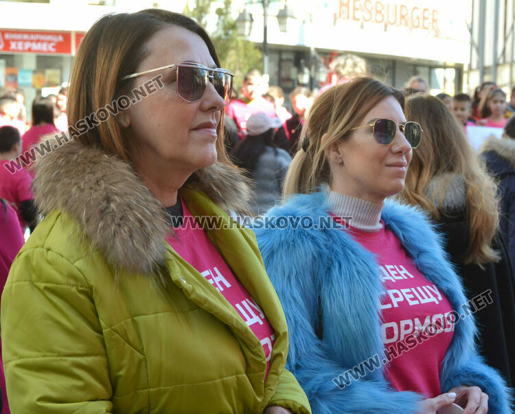 Децата на Хасково споделиха посланията си срещу тормоза: Не е страшно да си различен, страшно е да не можеш да обичаш