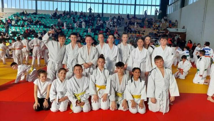 За шести път в зала &bdquo;Борис Гюдеров&ldquo; в Перник се проведе турнирът по джудо за деца &bdquo;Купа Перун&ldquo;