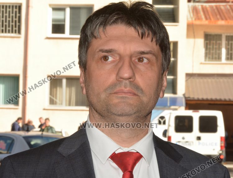 Любомир Николов