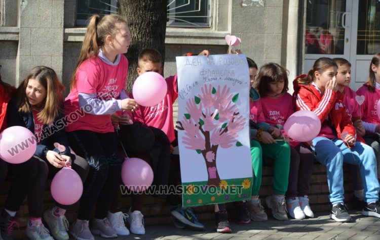 Децата на Хасково споделиха посланията си срещу тормоза: Не е страшно да си различен, страшно е да не можеш да обичаш