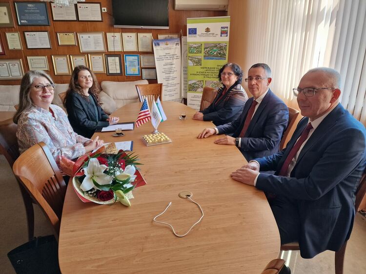 Зам.-посланикът на САЩ гостува в Кърджали