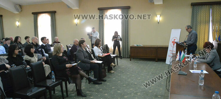 БЧК-Хасково завери 113 талона за водни спасители за 2022 г., подпомогна 190 украинци 