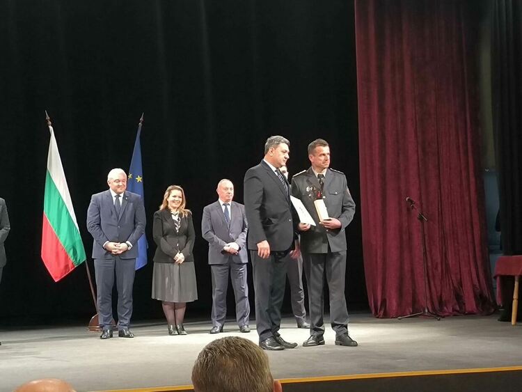 Главен инспектор Николай Кирилов е победител в националния конкурс „Пожарникар на годината“ 