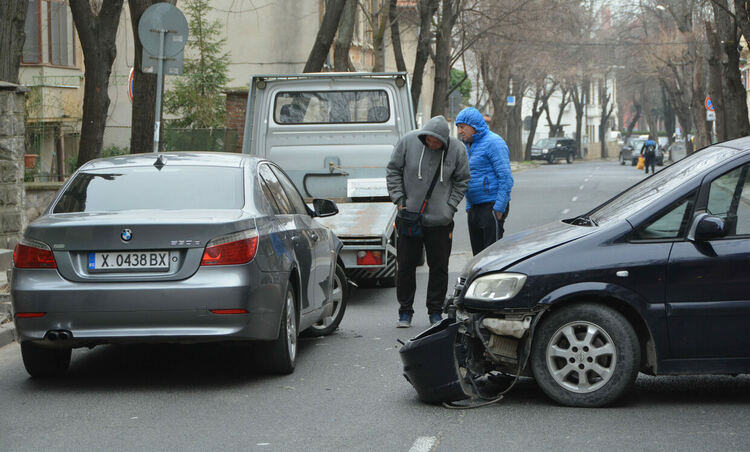 Мъж пострада при катастрофа на ул. „Цар Освободител“