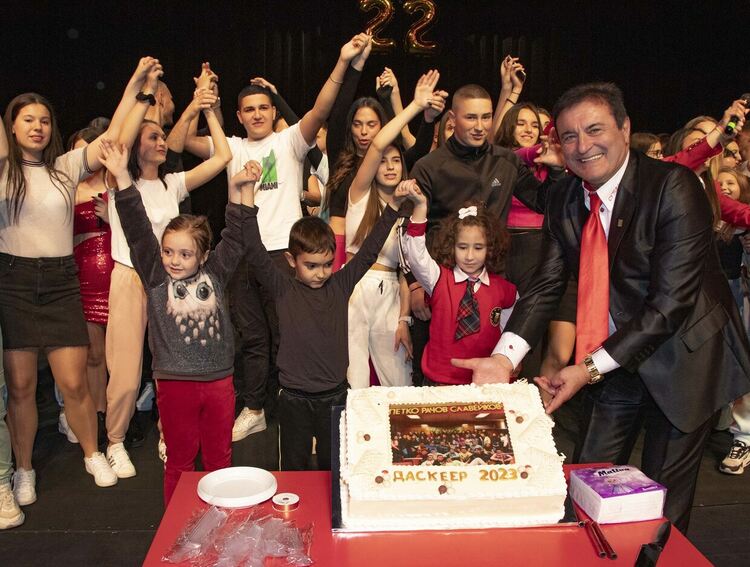 Славейковци отново блеснаха с церемонията "Даскеер", даряват средствата за лечението на Габи и Дамла 