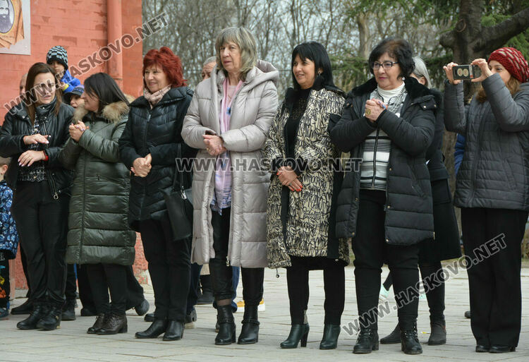 Кукерски чанове огласиха "Кенана" за прогонване на злите сили и в очакване на пролетта