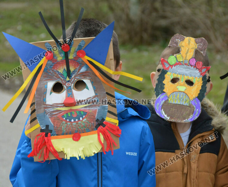 Кукерски чанове огласиха "Кенана" за прогонване на злите сили и в очакване на пролетта